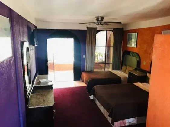 Basic Tek Büyük Yataklı Oda, 2 Büyük (Queen) Boy Yatak, Şehir Manzaralı