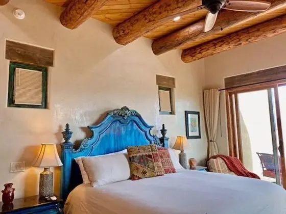 Luxury Oda