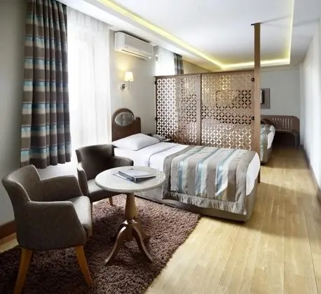 Deniz Manzarali Standard Oda