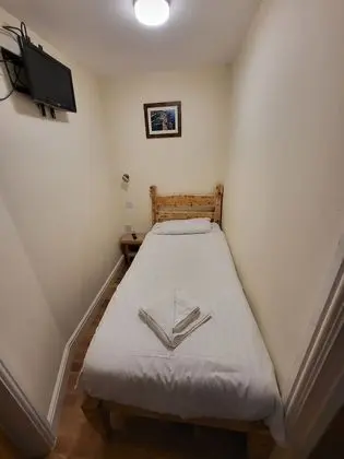 Üç Kişilik Oda