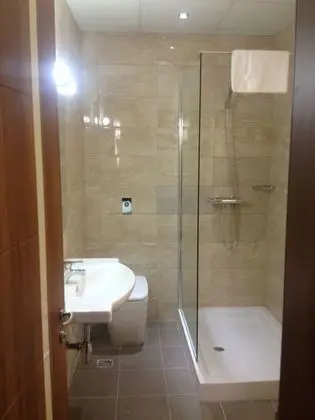Standard Tek Büyük veya İki Ayrı Yataklı Oda, Liman Manzaralı