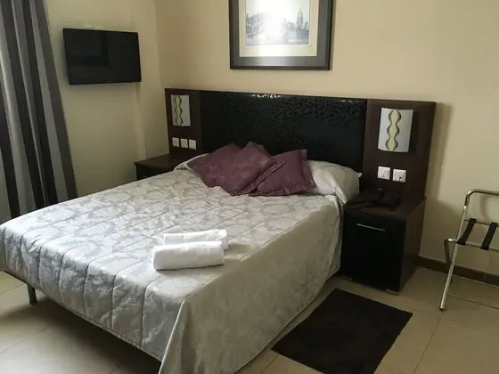 Tek Büyük Yataklı Oda, Teras, Liman Manzaralı