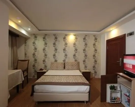 Tek Kişilik, Şehir Manzaralı