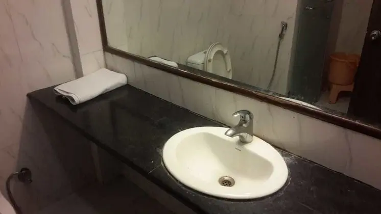 Deluxe Tek Büyük Yataklı Oda, Engellilere Uygun