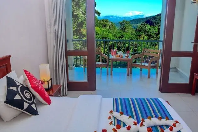 Deluxe Üç Kişilik Oda, 1 Yatak Odası, Balkon, Dağ Manzaralı