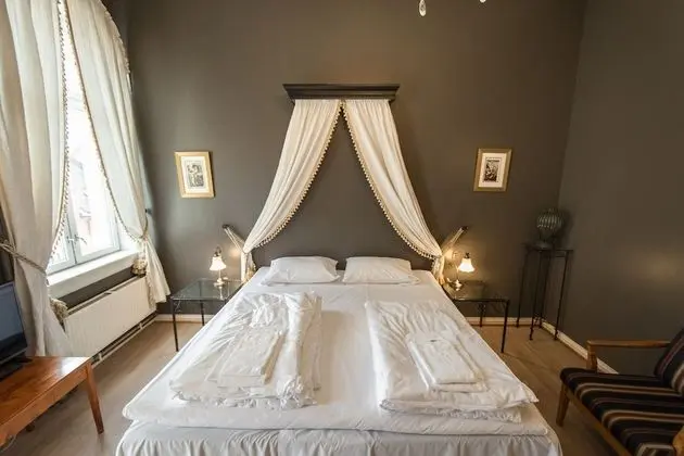 Tek Büyük Yataklı Oda