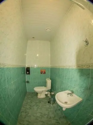 Ortak Ranzalı Oda, Karma Ranzalı Oda (1 Bed in 8 Person Dorm)