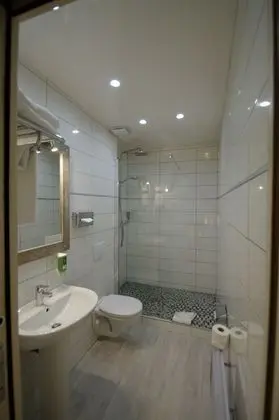 Superior Tek Büyük veya İki Ayrı Yataklı Oda