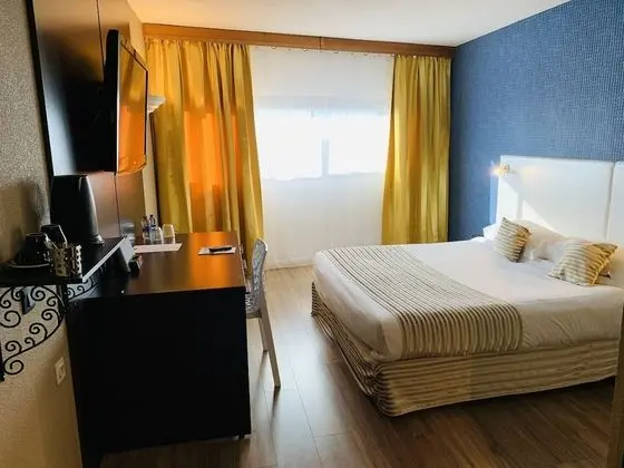Luxury Tek Büyük Yataklı Oda