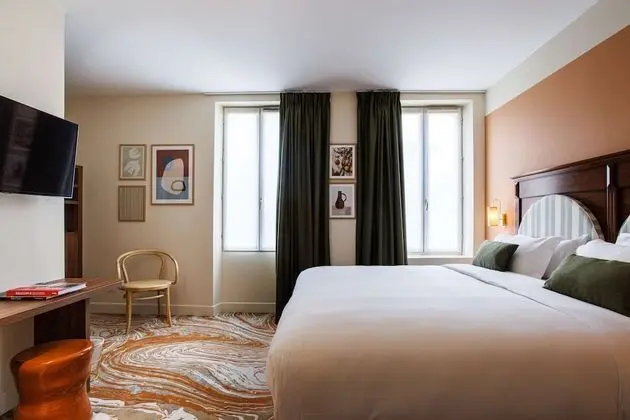 Classic Oda, 1 Büyük (Queen) Boy Yatak, Sigara İçilmez (Twin bed on request)