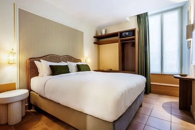 Classic Oda, 1 Büyük (Queen) Boy Yatak, Sigara İçilmez (Twin bed on request)