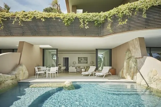 Süit, 1 En Büyük (King) Boy Yatak, Sigara İçilebilir (Four Seasons Pool)