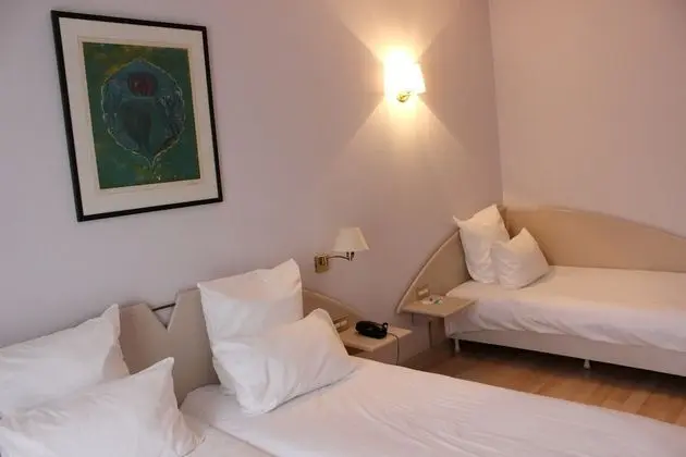 Comfort Üç Kişilik Oda, 3 Tek Kişilik Yatak