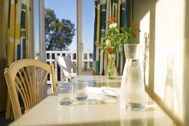 Classic Oda, 1 Büyük (Queen) Boy Yatak, Sigara İçilmez, Deniz Manzaralı