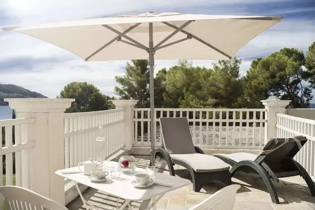 Superior Oda, 1 Büyük (Queen) Boy Yatak, Sigara İçilmez, Balkon (Larger Room)