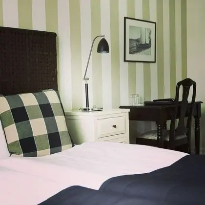 İki Ayrı Yataklı Oda, Tepe Manzaralı