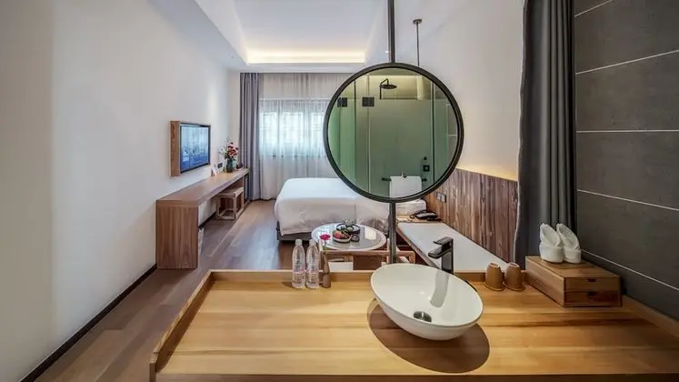 Tek Büyük Yataklı Oda, Bahçe Manzaralı