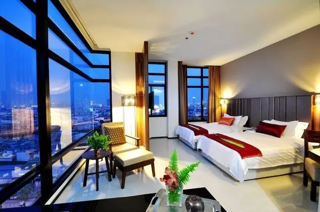 Express Suite, City View