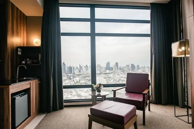 Express Suite, City View