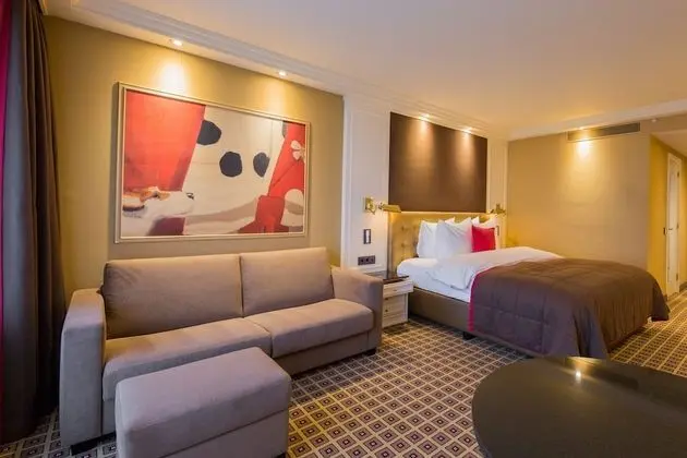 Charming Large Room, Sea View