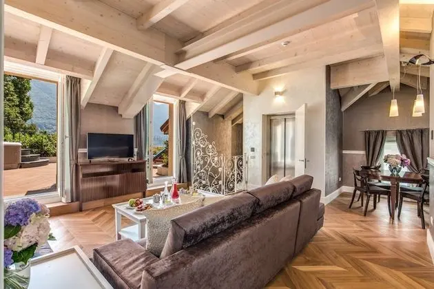 Çatı Katı Süiti (Penthouse) (Suite)