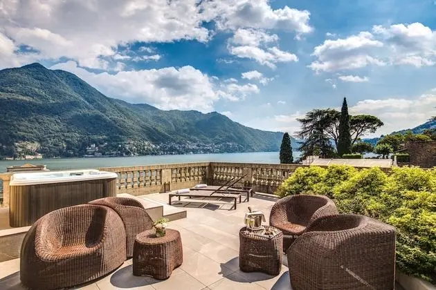 Çatı Katı Süiti (Penthouse) (Suite)