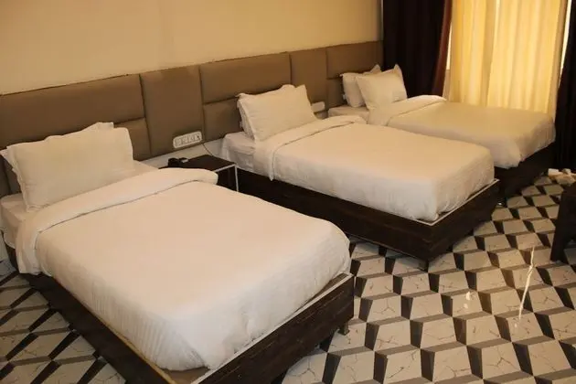 Grand Tek Büyük Yataklı Oda