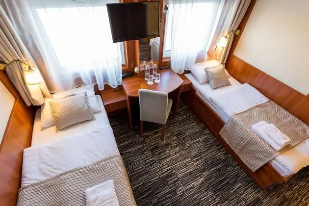Standard Cabin, 2 Twin Beds