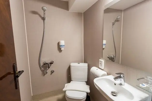 Standard Cabin, 2 Twin Beds, River View