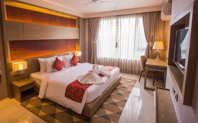 Deluxe Tek Büyük Yataklı Oda