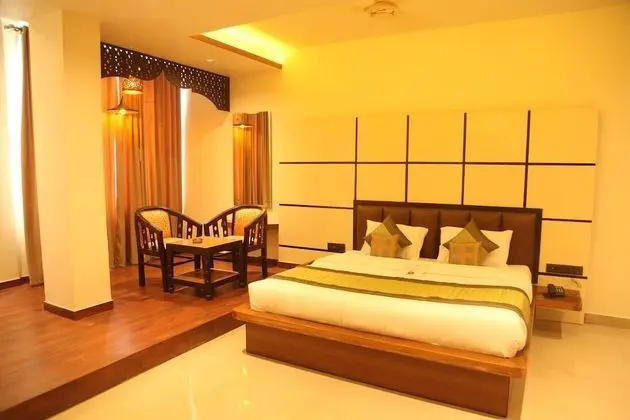 Luxury Oda
