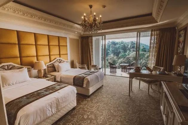 Deluxe Room with Balcony