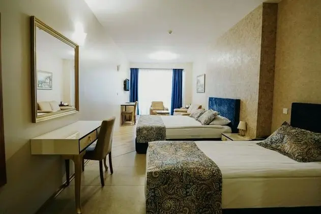 Üç Kişilik Oda - Balkonsuz, Deniz Manzaralı