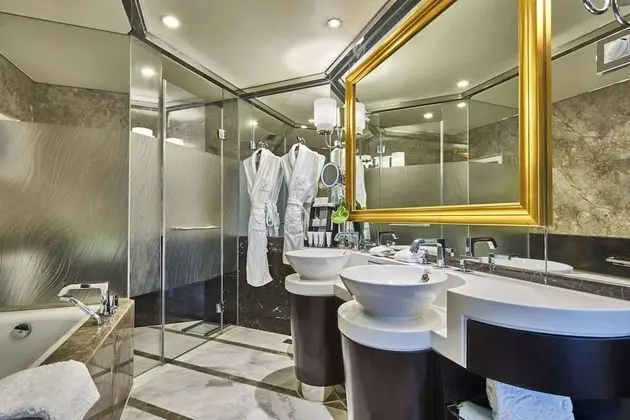 Grand Stüdyo, 1 En Büyük (King) Boy Yatak