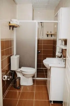 Bağlantılı Oda Kısmi Deniz Manzaralı