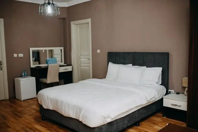 Bağlantılı Oda Kısmi Deniz Manzaralı