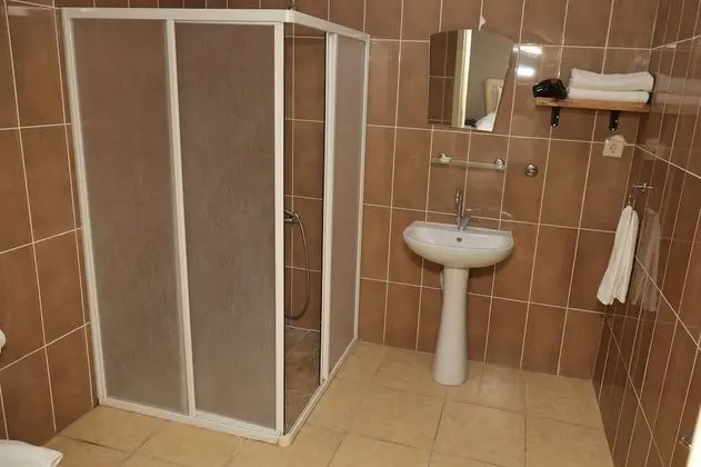 Economy Tek Büyük Yataklı Oda