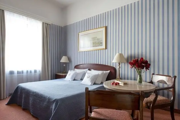 Classic Tek Büyük Yataklı Oda