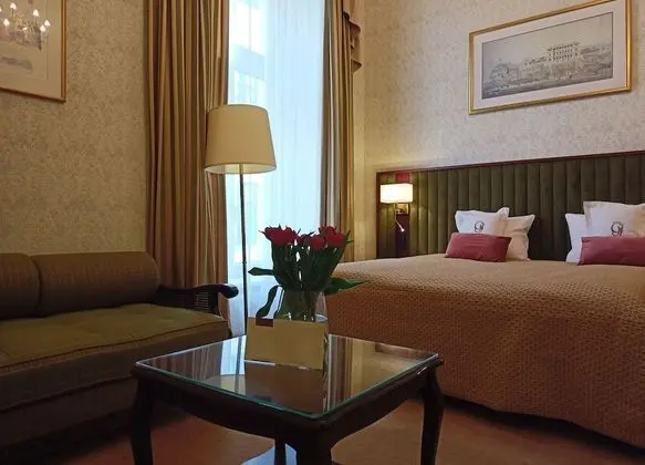 Classic Tek Büyük Yataklı Oda