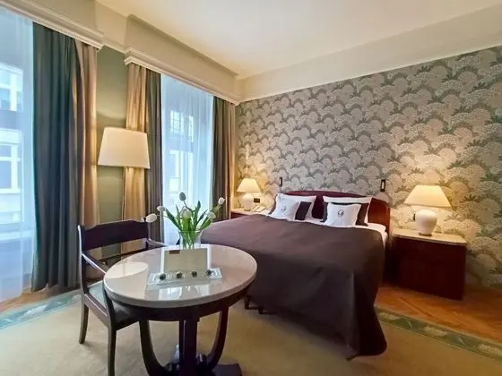 Classic Tek Büyük Yataklı Oda