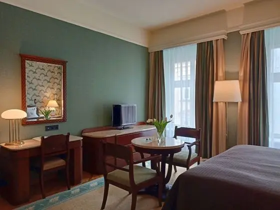 Classic Tek Büyük Yataklı Oda