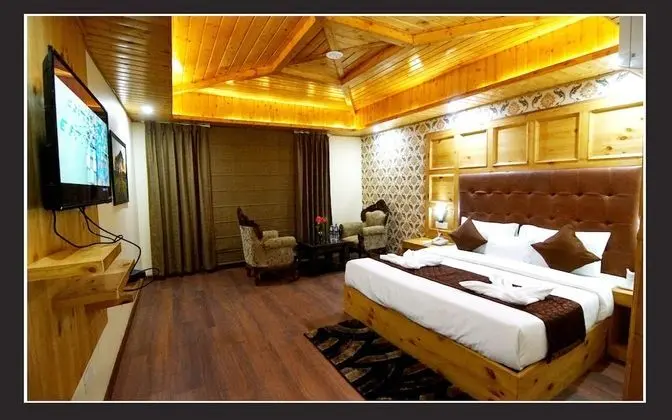 Luxury Oda