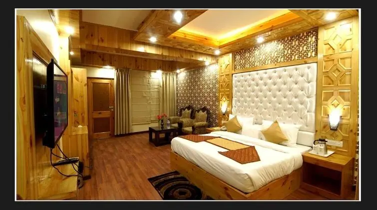 Luxury Oda