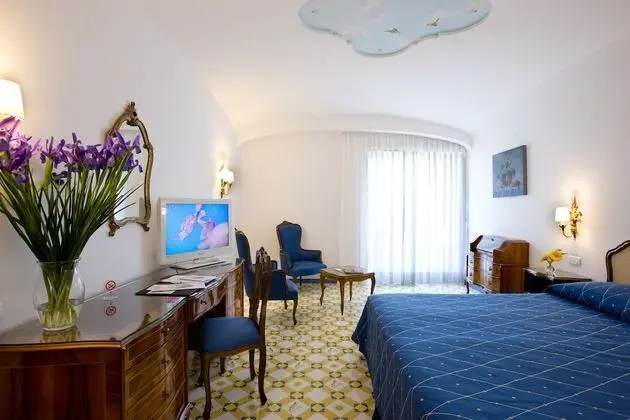 Superior Tek Büyük veya İki Ayrı Yataklı Oda, Balkon, Bahçe Manzaralı