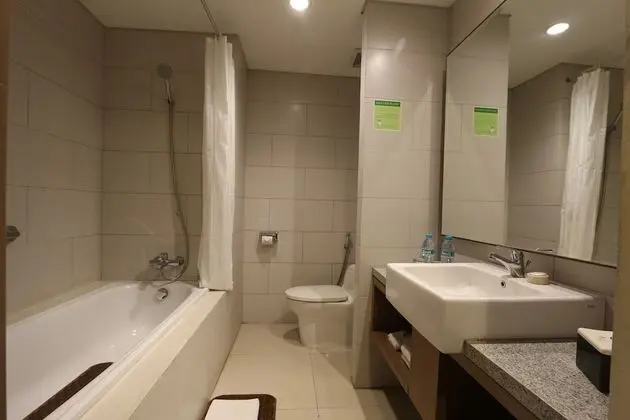 Grand Deluxe Room upper floor with bathtub