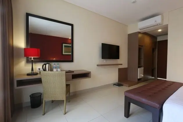 Grand Deluxe Room upper floor with bathtub