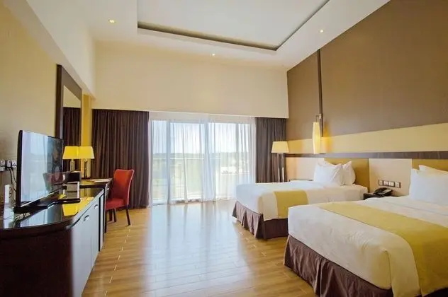 Deluxe Tek Büyük veya İki Ayrı Yataklı Oda, Bahçe Manzaralı, Göl Kenarı