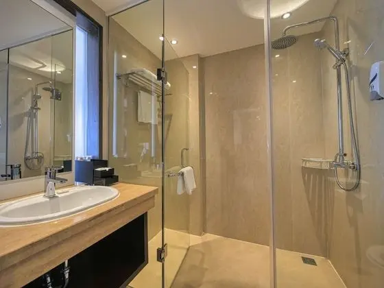 Deluxe Tek Büyük veya İki Ayrı Yataklı Oda, Bahçe Manzaralı, Göl Kenarı