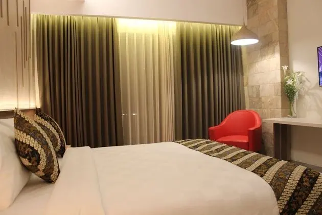 Deluxe Tek Büyük Yataklı Oda