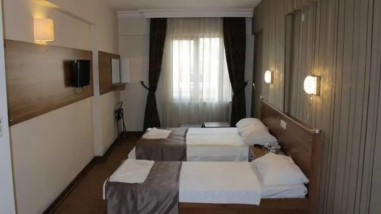 Standard Üç Kişilik Oda